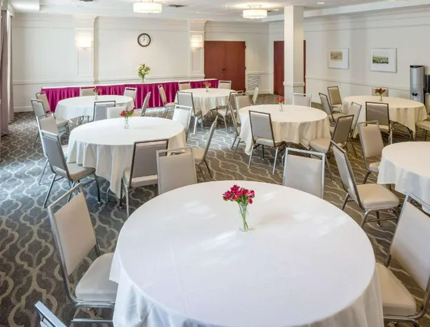 Comfort Inn & Suites Near Burke Mountain hotel detail image 1