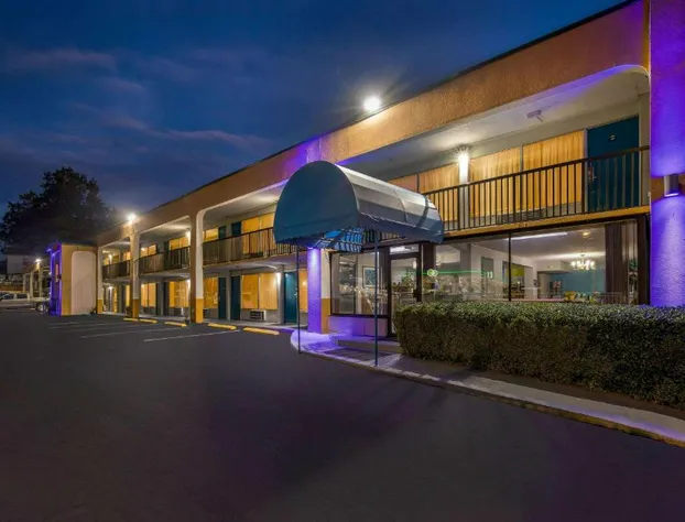 Days Inn by Wyndham Clayton hotel detail image 3