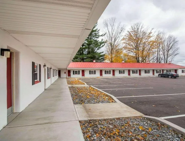 Econo Lodge St Albans hotel detail image 1