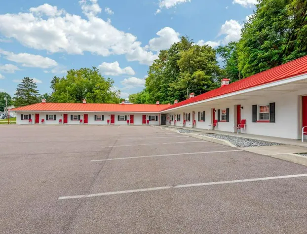 Econo Lodge Saint Albans hotel detail image 1