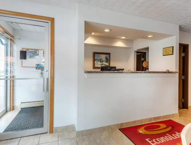 Econo Lodge Saint Albans hotel detail image 2