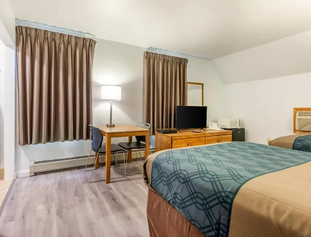 Econo Lodge Saint Albans hotel detail image 3