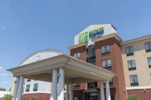 Holiday Inn Express Hotel & Suites New Philadelphia by IHG hotel hero