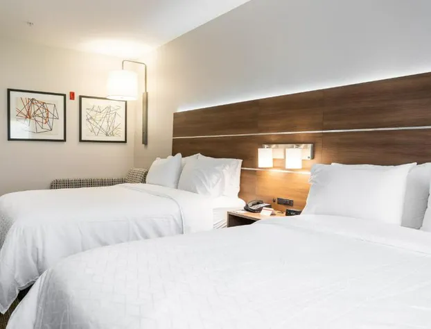 Holiday Inn Express & Suites Lake Forest by IHG hotel detail image 4