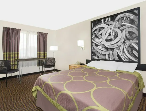 Super 8 by Wyndham Bloomfield hotel detail image 3
