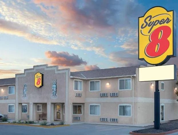 Super 8 by Wyndham Bloomfield hotel detail image 1