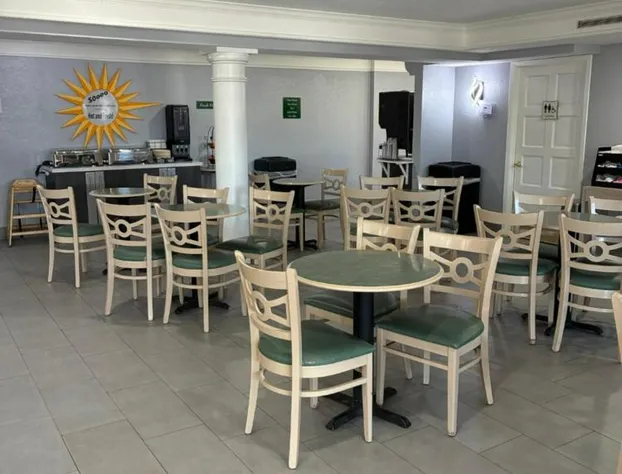 La Quinta Inn by Wyndham Farmington hotel detail image 2