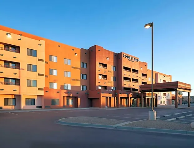 Courtyard by Marriott Farmington hotel detail image 1