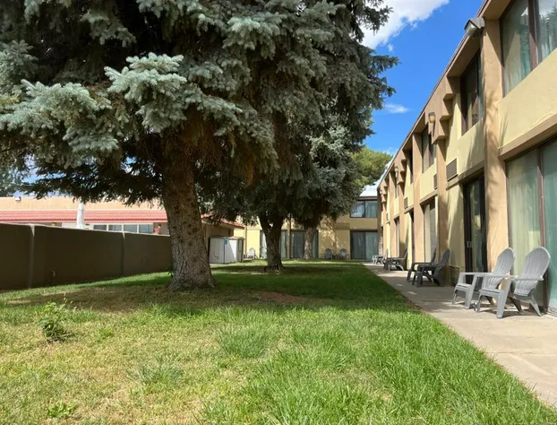 Brentwood Inn & Garden hotel detail image 4