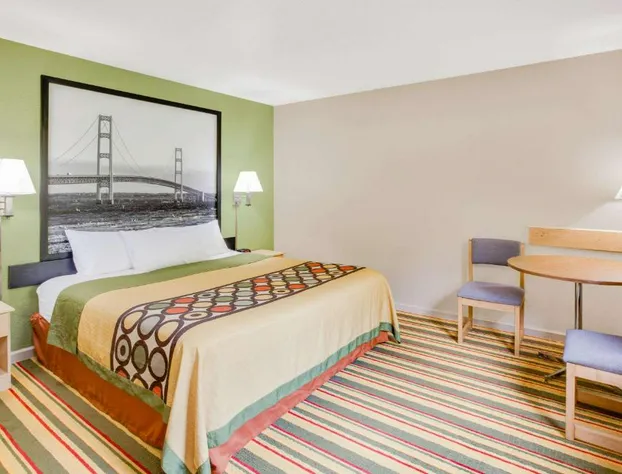 Super 8 by Wyndham Grayling hotel detail image 4