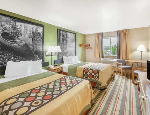 Super 8 by Wyndham Grayling hotel detail image 4