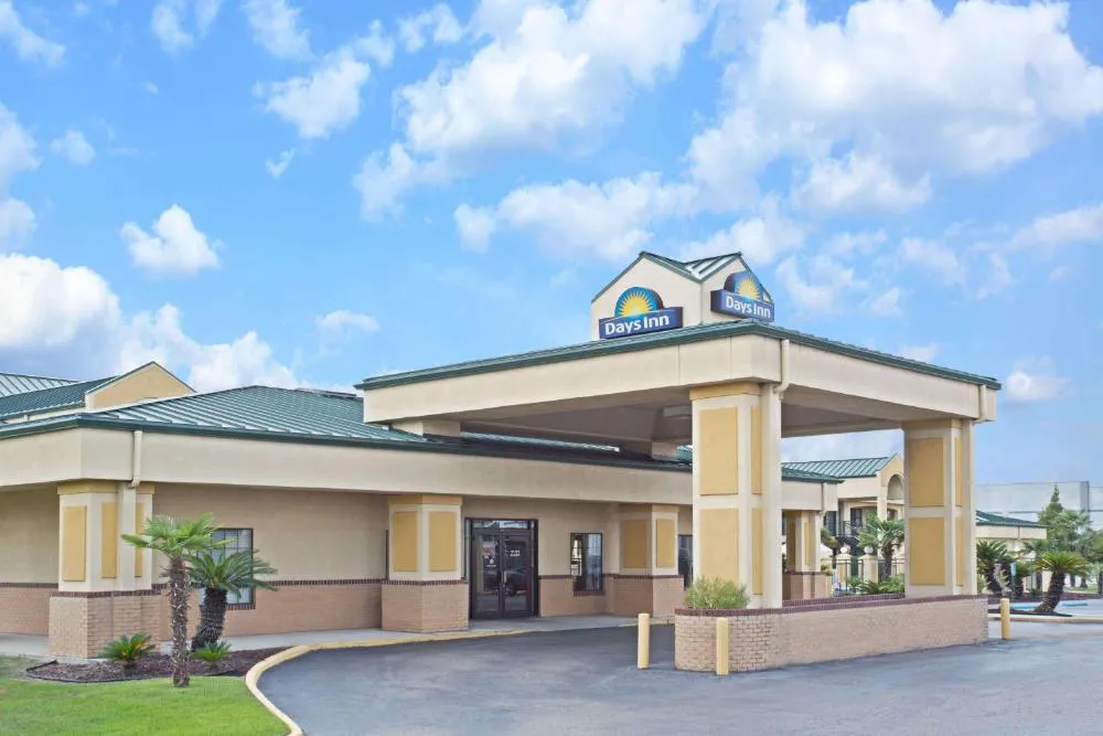 Days Inn by Wyndham Hammond hotel hero