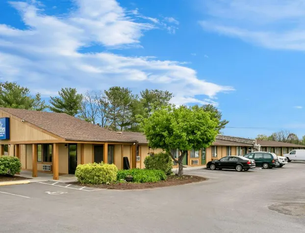 Americas Best Value Inn Martinsburg hotel detail image 1