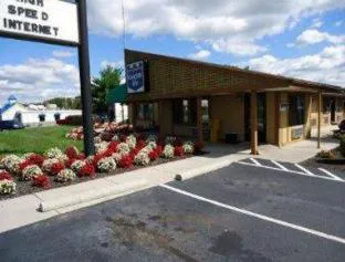 Americas Best Value Inn Martinsburg hotel detail image 3