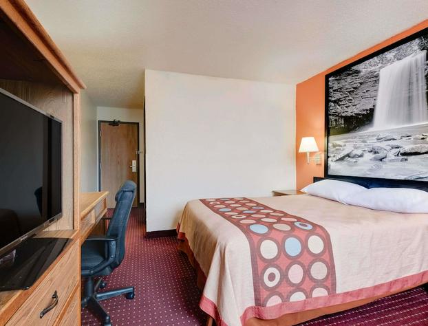 Super 8 By Wyndham Martinsburg hotel detail image 4
