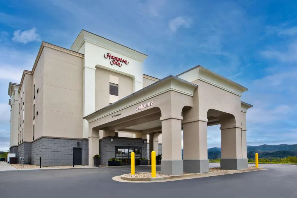 Hampton Inn Elkins hotel hero