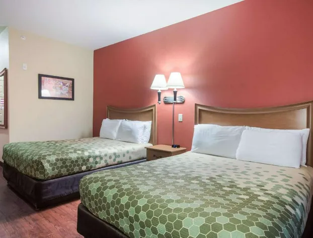 Econo Lodge Inn & Suites Rockmart hotel detail image 3