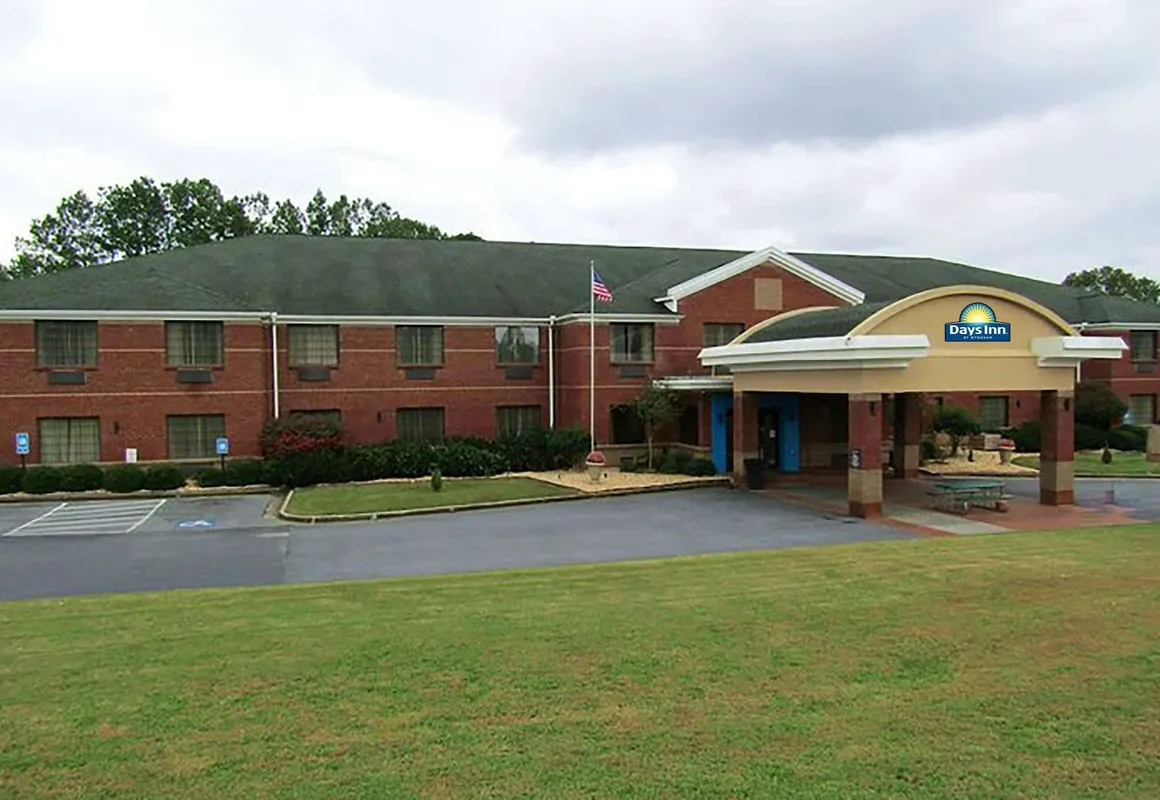 Days Inn by Wyndham Cedartown hotel hero