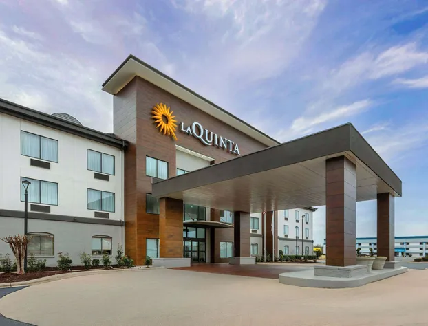 La Quinta Inn & Suites by Wyndham Meridian hotel detail image 2