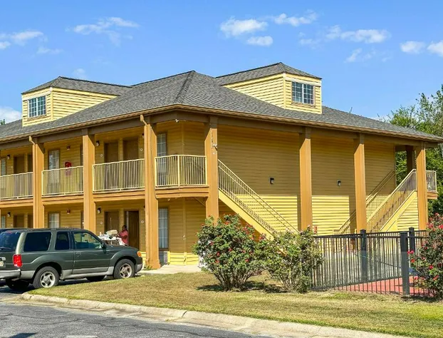 Bonita Lakes Inn by Capital O Meridian I20 hotel detail image 4