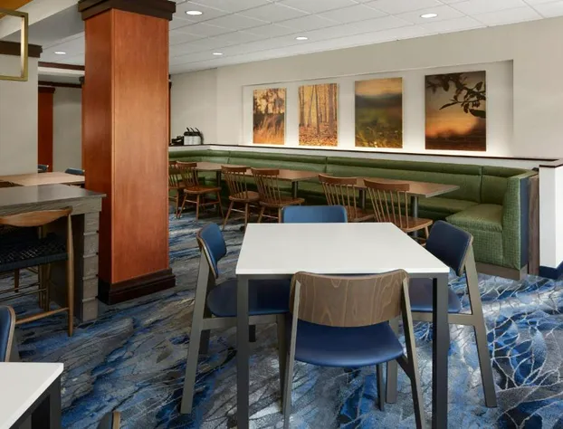 Fairfield Inn & Suites by Marriott Bedford hotel detail image 1