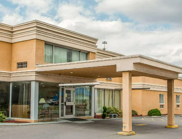 Rodeway Inn Bedford hotel detail image 1