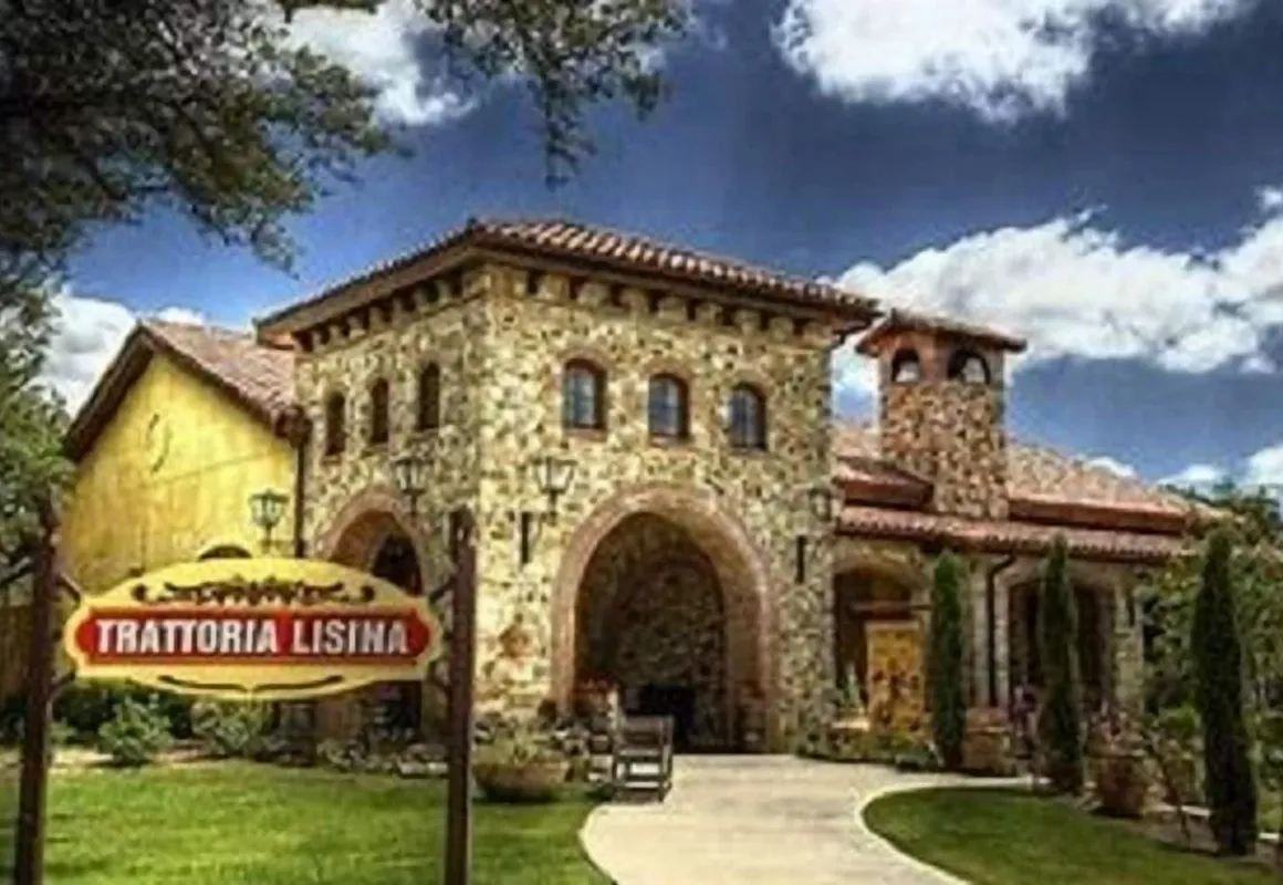 Square Inn hotel hero