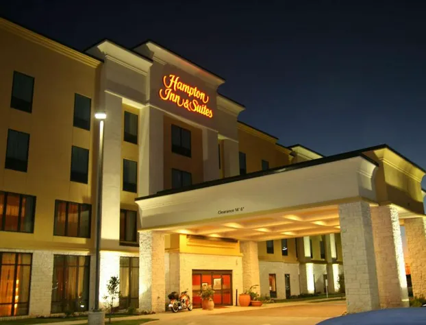 Hampton Inn & Suites Bastrop hotel detail image 1