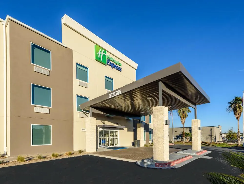 Holiday Inn Express Hotel & Suites Bastrop by IHG hotel hero