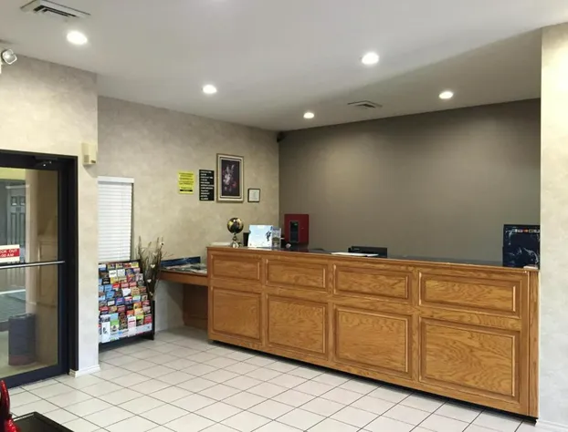 Super 8 by Wyndham Bastrop TX hotel detail image 3