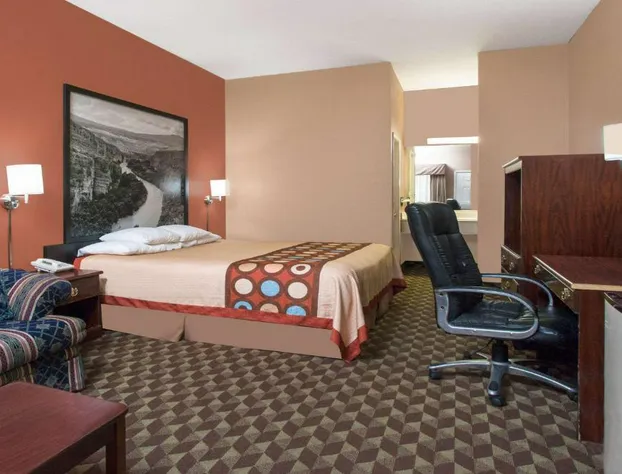 Super 8 by Wyndham Bastrop TX hotel detail image 4