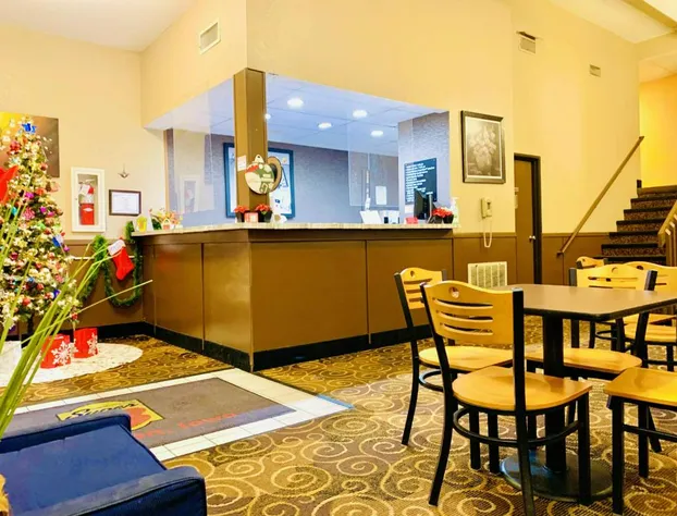 Super 8 by Wyndham Burlington hotel detail image 2