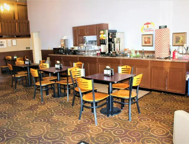 Super 8 by Wyndham Burlington hotel detail image 3