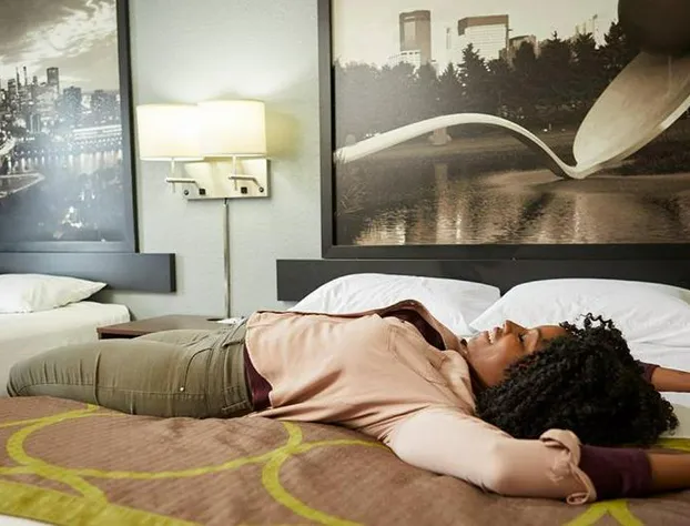 Super 8 by Wyndham Burlington hotel detail image 4