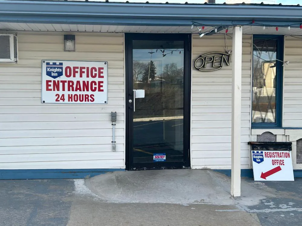 Knights Inn Somerset hotel hero