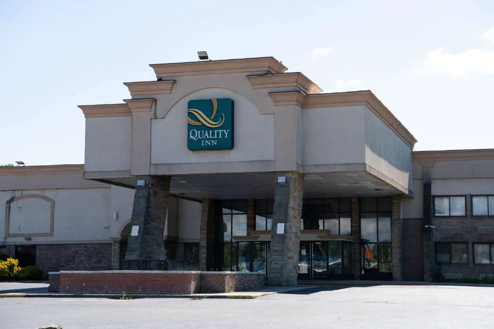 Quality Inn Somerset hotel hero