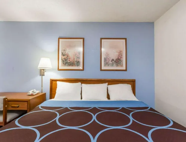 Super 8 by Wyndham Norwich hotel detail image 4