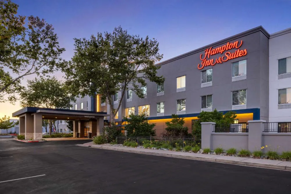 Hampton Inn & Suites Yuba City hotel hero