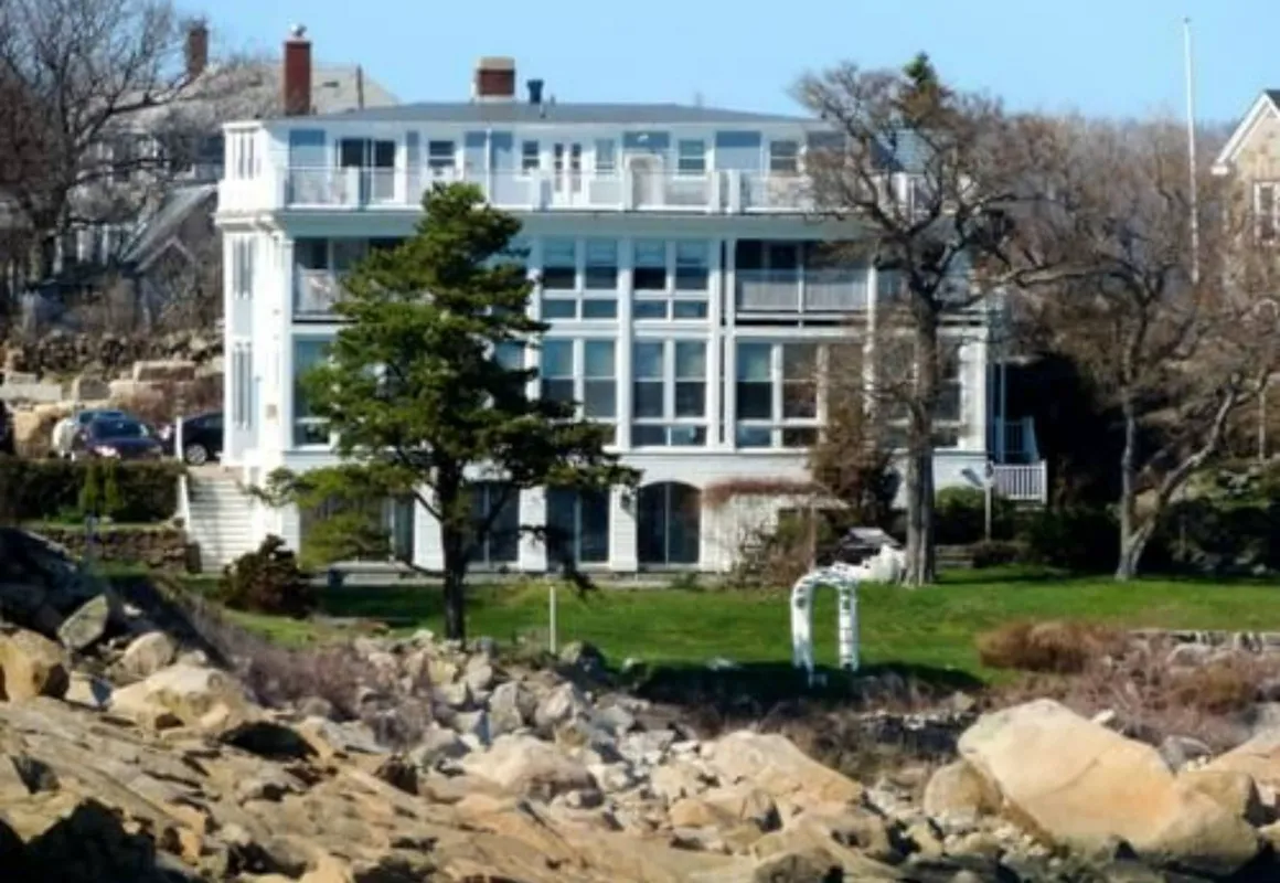 The Yankee Clipper Inn hotel hero