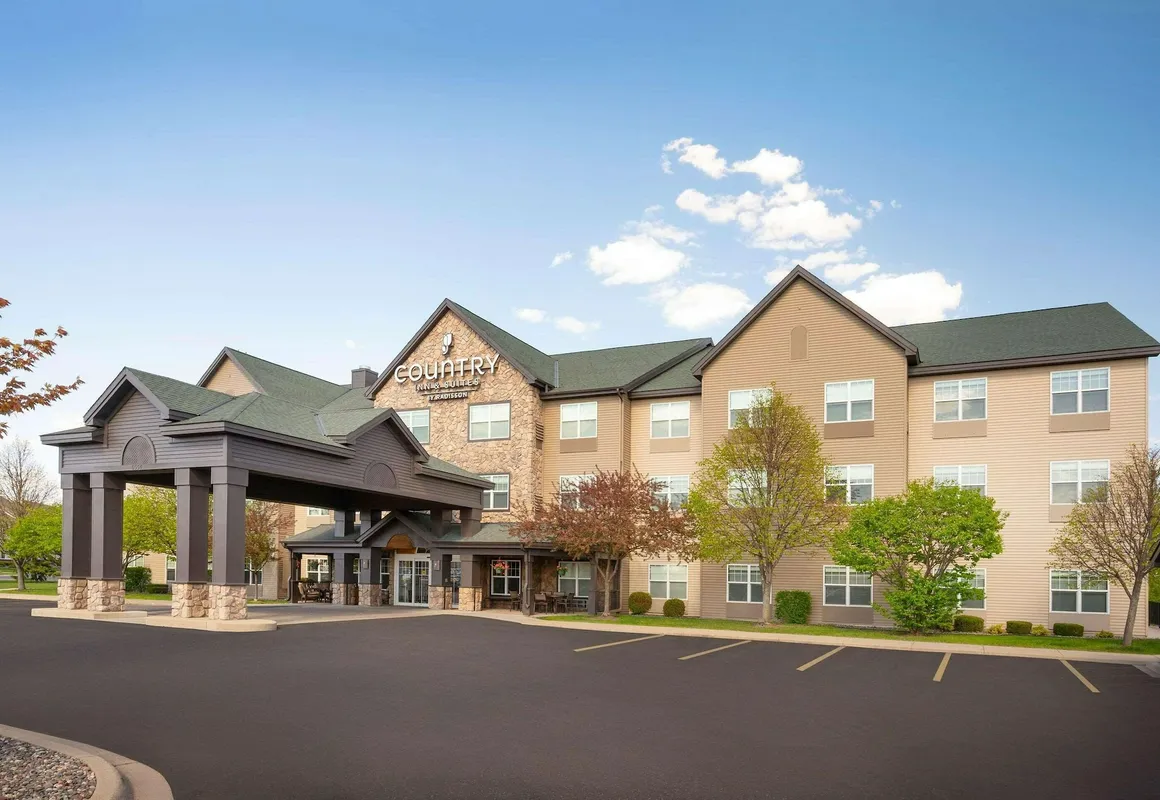Country Inn & Suites by Radisson Albertville near Outlet Mall hotel hero