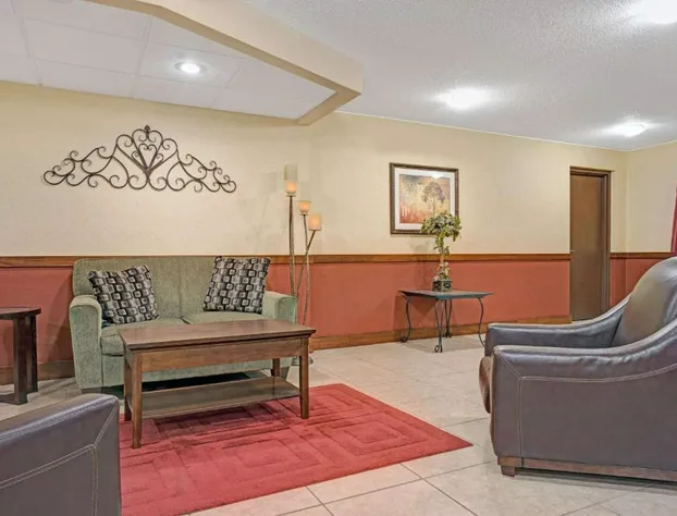 Super 8 by Wyndham Monticello hotel detail image 4