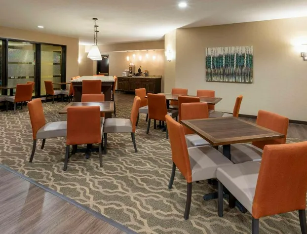 Comfort Suites Ramsey hotel detail image 3