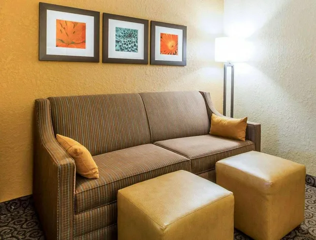 Comfort Suites Ramsey hotel detail image 2