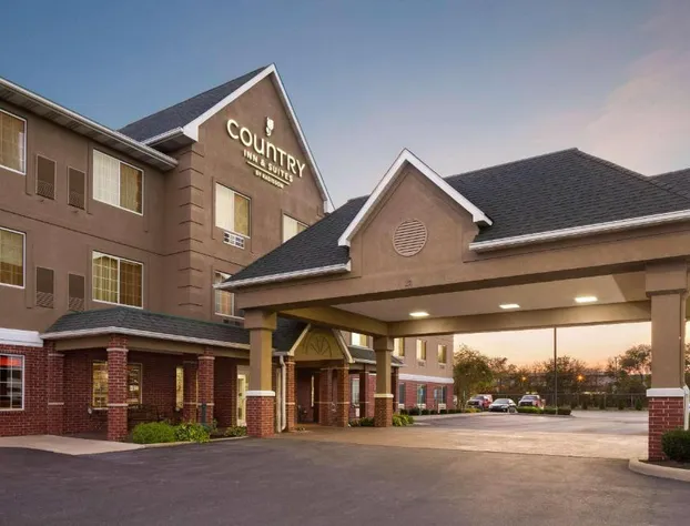 Country Inn & Suites by Radisson, Lima hotel detail image 1