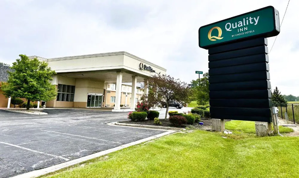 Quality Inn hotel hero