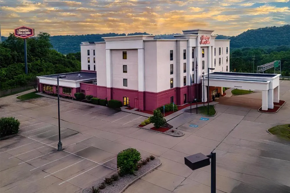 Hampton Inn & Suites Wilder hotel hero