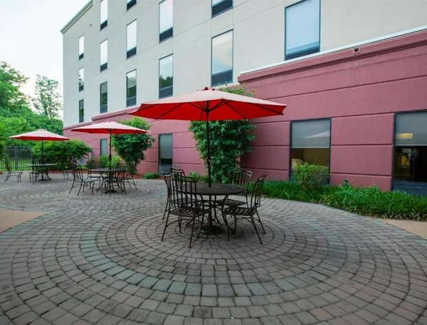 Hampton Inn & Suites Wilder hotel detail image 2