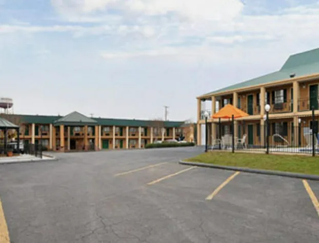 Days Inn by Wyndham Natchitoches hotel detail image 1