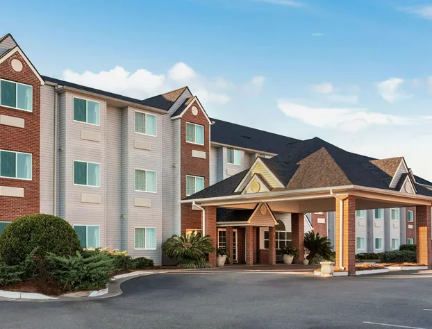 Microtel Inn & Suites by Wyndham Tifton hotel detail image 1