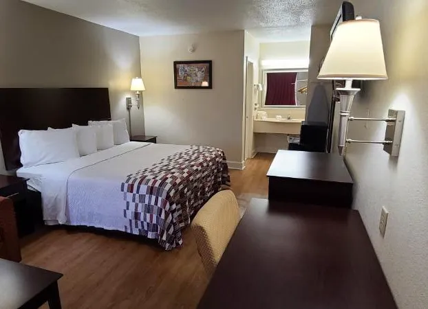 Red Roof Inn Tifton hotel detail image 4